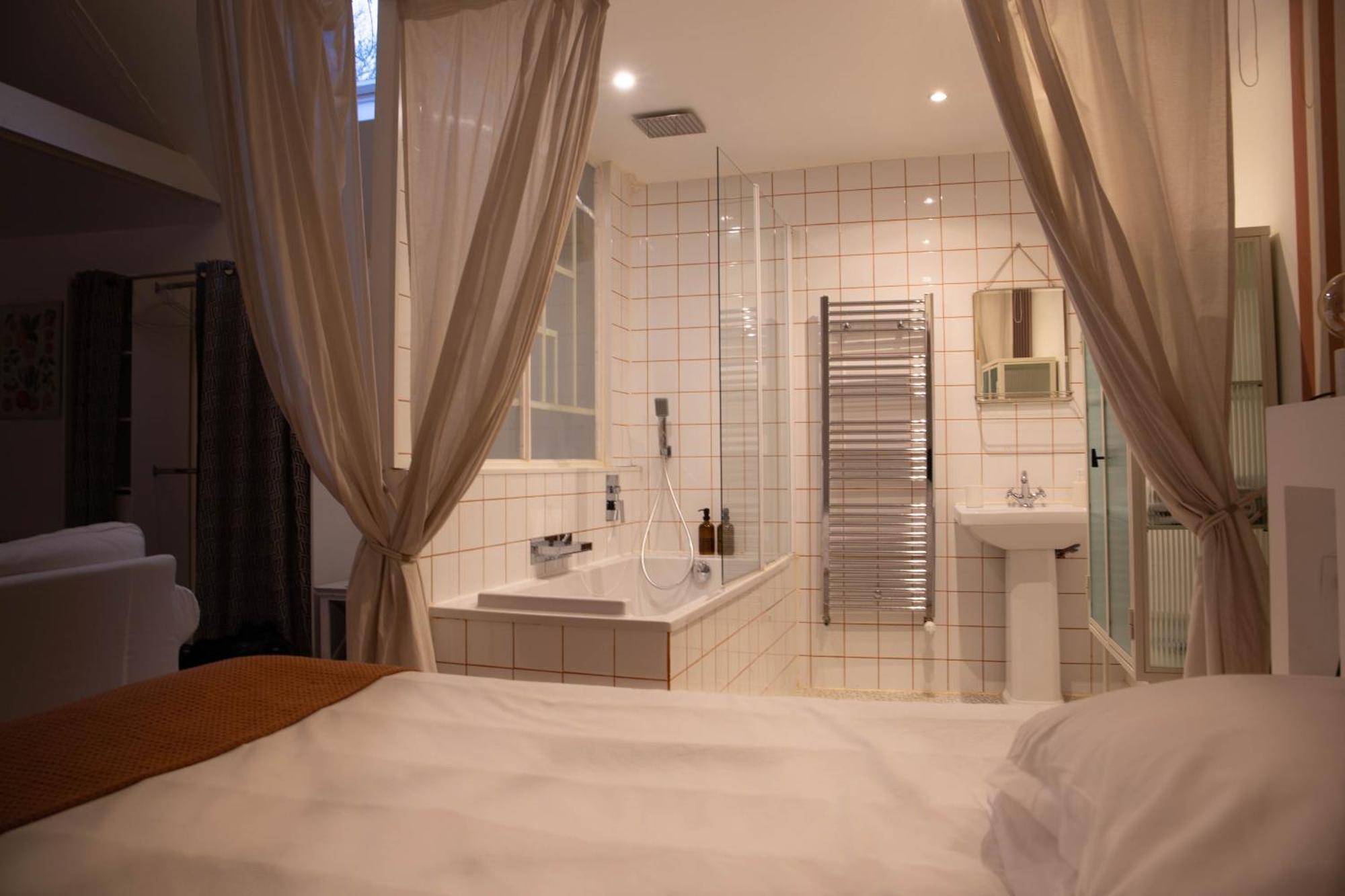 Artefact Bed & Breakfast